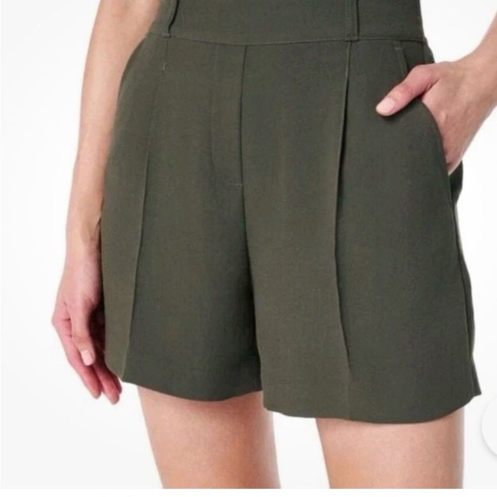 Spanx carefree crepe Olive Green High-Waist Women’s Shorts medium